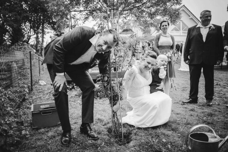 Hochzeit im eigenen Garten, Hochzeitsplanung von FAIRY-TALE Weddings, Eventmanergerin Jessica Naujoks-Lehmann, Hochzeitsplanung in Brandenburg